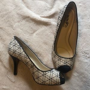3 inch open toe pumps